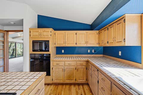 Tiny photo for 500 NW Woodson Drive, Grants Pass, OR 97526 (MLS # 220226315)