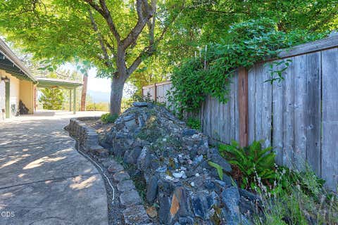 Tiny photo for 500 NW Woodson Drive, Grants Pass, OR 97526 (MLS # 220226315)