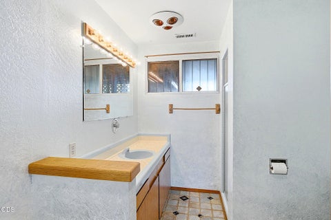 Tiny photo for 500 NW Woodson Drive, Grants Pass, OR 97526 (MLS # 220226315)