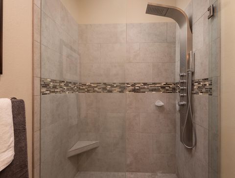 Tiny photo for 1572 NW Kingwood Avenue, Redmond, OR 97756 (MLS # 220217545)