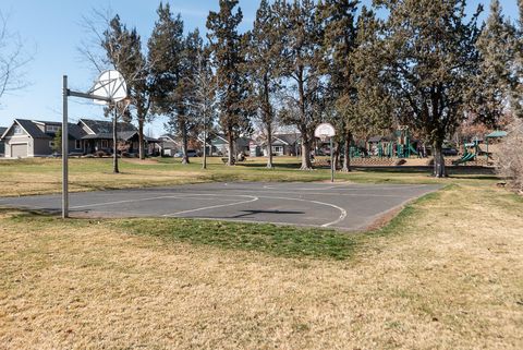 Tiny photo for 1572 NW Kingwood Avenue, Redmond, OR 97756 (MLS # 220217545)