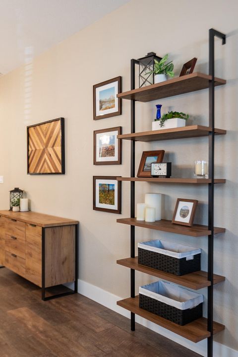 Tiny photo for 1572 NW Kingwood Avenue, Redmond, OR 97756 (MLS # 220217545)