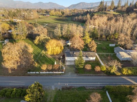Tiny photo for 1627 Southgate Way, Grants Pass, OR 97527 (MLS # 220212558)