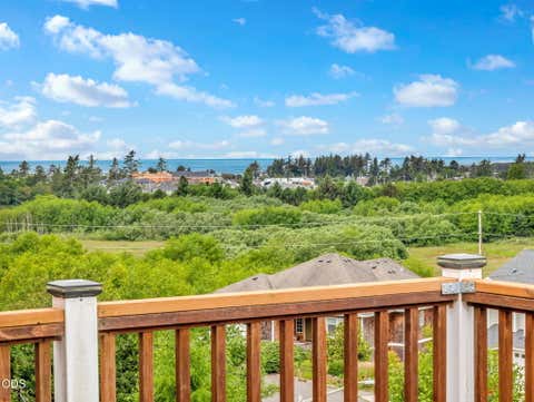 Tiny photo for 2144 Middle Fork Circle, Seaside, OR 97138 (MLS # 220224487)