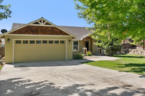 2290 SW Kalama Avenue Redmond OR 97756