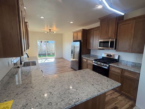 Tiny photo for 734 Dahl Place #16, Medford, OR 97501 (MLS # 220219240)