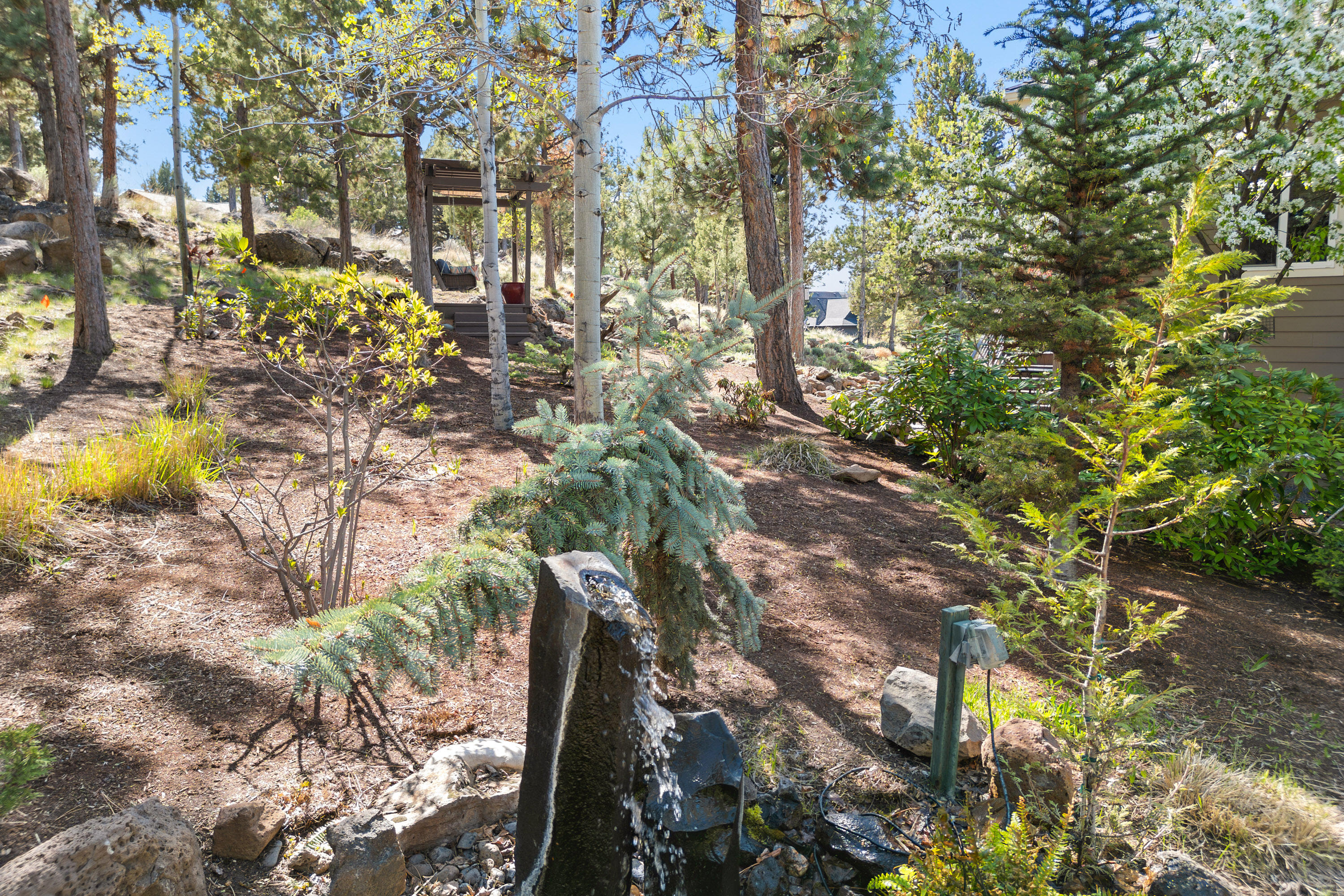 3391 NW Panorama Drive