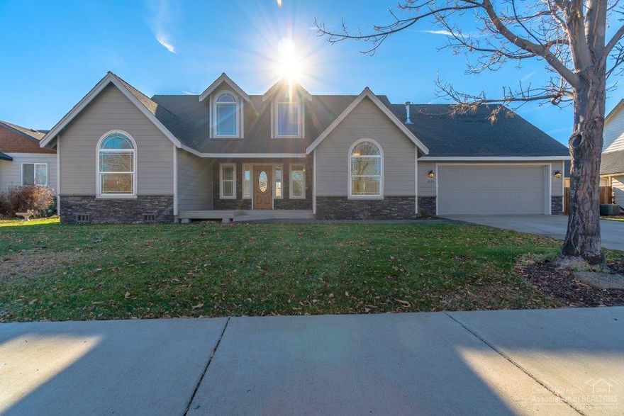 This lovely home is all on one level except for the 4th bedroom/bonus room upstairs. Featuring a large vaulted entry, great room living, breakfast nook & a formal dining room or den/office, this home has been completely updated over the last 2 years. From the kitchen cabinets, stainless steel appliances, floor covering, fixtures, interior/exterior paint and landscaping, you name it and its been done. Great separation between the master & secondary bedrooms. Master has double sinks, tub, oversized shower, walk-in closet & access to the large backyard patio. Lots of storage throughout. The big fenced backyard has a large patio & plenty of privacy. New heat pump in 2017. A great home in a nice neighborhood.