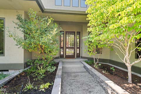 Tiny photo for 938 St Andrews Way, Eagle Point, OR 97524 (MLS # 220226838)