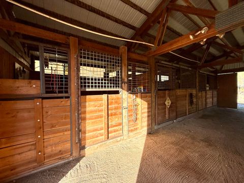 Tiny photo for 370 Highway 422, Chiloquin, OR 97624 (MLS # 220211425)