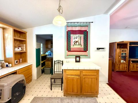 Tiny photo for 370 Highway 422, Chiloquin, OR 97624 (MLS # 220211425)