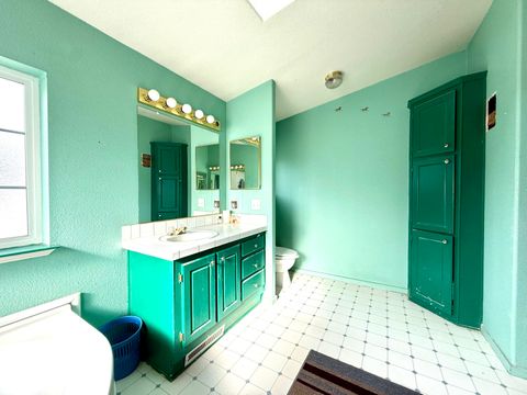 Tiny photo for 370 Highway 422, Chiloquin, OR 97624 (MLS # 220211425)