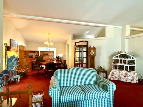 Tiny photo for 370 Highway 422, Chiloquin, OR 97624 (MLS # 220211425)