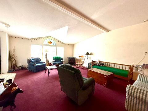 Tiny photo for 370 Highway 422, Chiloquin, OR 97624 (MLS # 220211425)