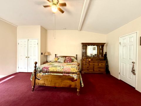 Tiny photo for 370 Highway 422, Chiloquin, OR 97624 (MLS # 220211425)