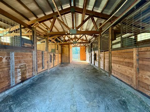 Tiny photo for 370 Highway 422, Chiloquin, OR 97624 (MLS # 220211425)