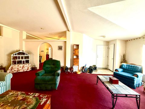 Tiny photo for 370 Highway 422, Chiloquin, OR 97624 (MLS # 220211425)