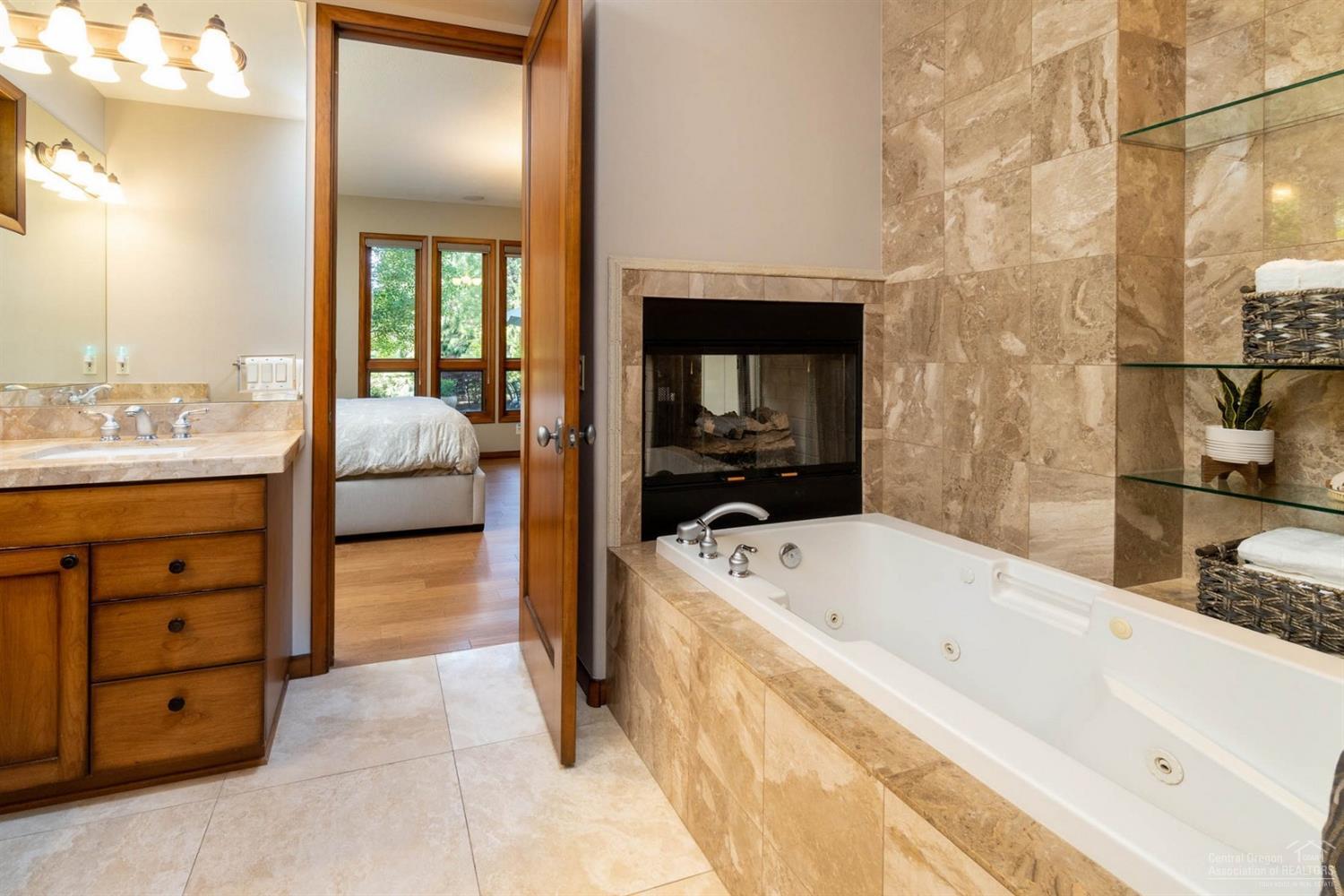 Broken Top - Residential