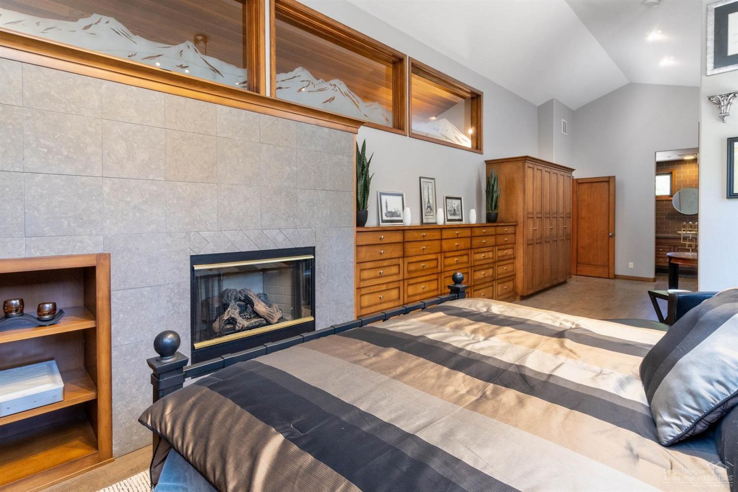 Broken Top - Residential