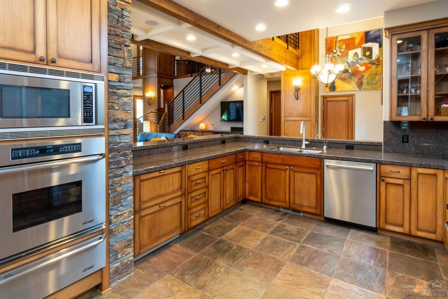 Broken Top - Residential