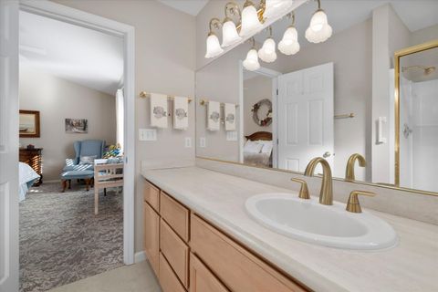 Tiny photo for 2365 NE Lakeridge Drive, Bend, OR 97701 (MLS # 220214913)