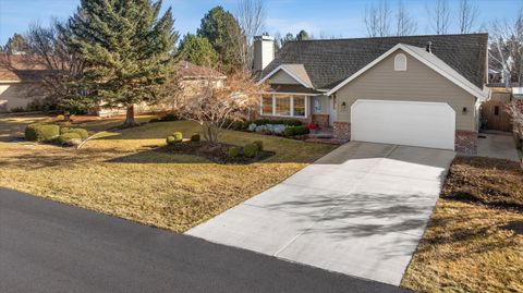 Tiny photo for 2365 NE Lakeridge Drive, Bend, OR 97701 (MLS # 220214913)