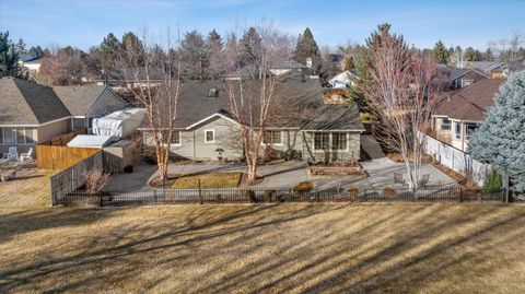 Tiny photo for 2365 NE Lakeridge Drive, Bend, OR 97701 (MLS # 220214913)