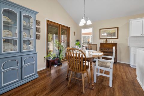 Tiny photo for 2365 NE Lakeridge Drive, Bend, OR 97701 (MLS # 220214913)