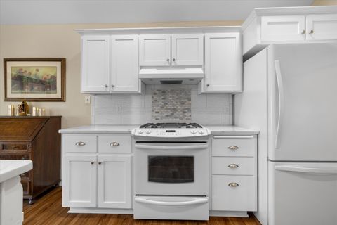 Tiny photo for 2365 NE Lakeridge Drive, Bend, OR 97701 (MLS # 220214913)