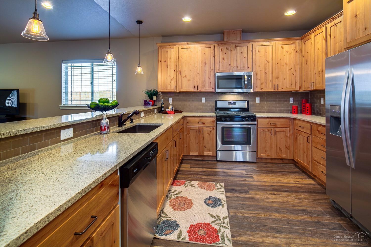 Kian Canyon - Residential