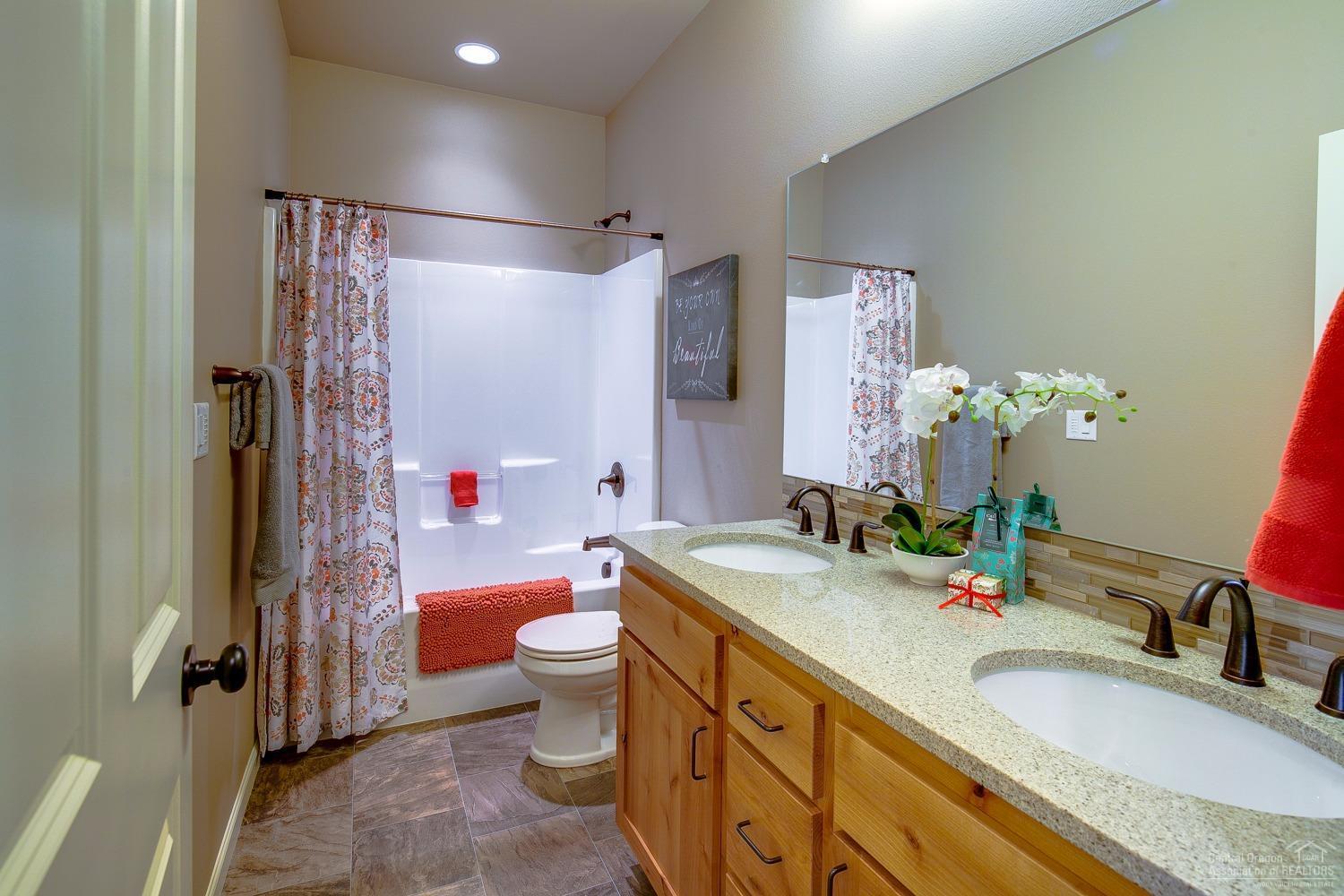 Kian Canyon - Residential