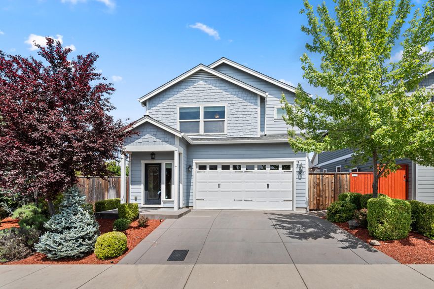 MOTIVATED SELLER... willing to give $5000 in seller credit. This East Medford gem offers a spacious two-story layout with an open floor plan that's perfect for modern living. Downstairs, the kitchen flows seamlessly into the living space with tall ceilings and a slider leading to a backyard that's just the right size—not too big, not too small. All bedrooms are upstairs, including an oversized primary suite with a beautiful bathroom, walk-in closet, and mountain views. Set on a quiet dead-end street, this home offers peace and privacy while being just minutes from restaurants, shopping, and all that East Medford has to offer.