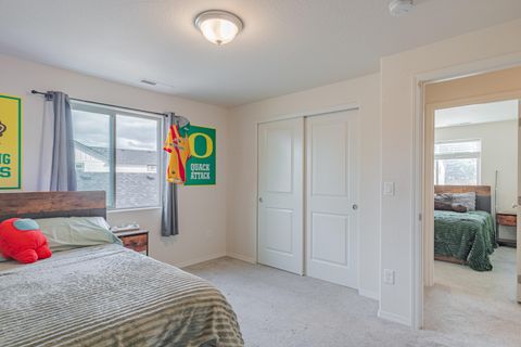 Tiny photo for 1759 Carrera Circle, Medford, OR 97504 (MLS # 220210746)