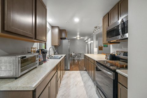 Tiny photo for 5714 Schiesel Avenue, Klamath Falls, OR 97603 (MLS # 220210670)