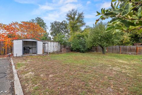 Tiny photo for 5714 Schiesel Avenue, Klamath Falls, OR 97603 (MLS # 220210670)