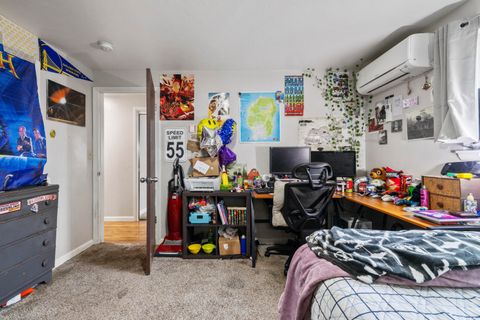 Tiny photo for 5714 Schiesel Avenue, Klamath Falls, OR 97603 (MLS # 220210670)