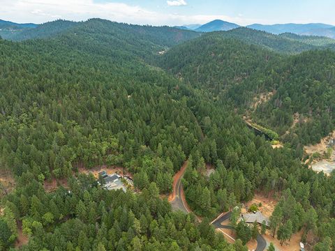 Tiny photo for 614 Thornbrook Drive, Merlin, OR 97532 (MLS # 220212207)