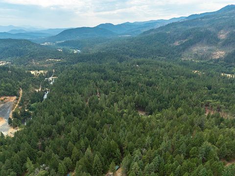 Tiny photo for 614 Thornbrook Drive, Merlin, OR 97532 (MLS # 220212207)