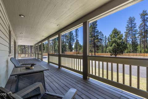 Tiny photo for 150128 Paul Drive, La Pine, OR 97739 (MLS # 220225356)