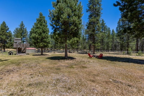 Tiny photo for 150128 Paul Drive, La Pine, OR 97739 (MLS # 220225356)