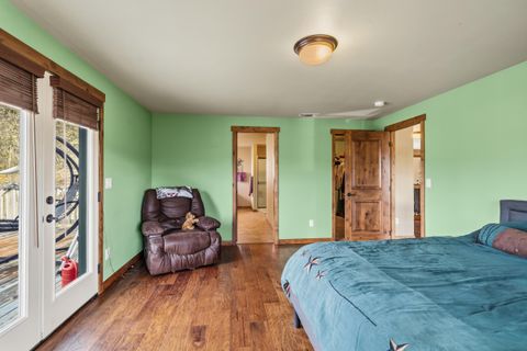 Tiny photo for 12594 McNeil Creek Road, Trail, OR 97541 (MLS # 220214205)