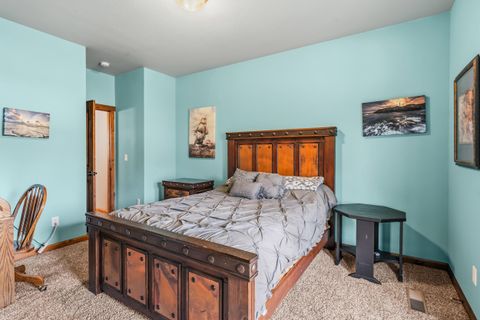 Tiny photo for 12594 McNeil Creek Road, Trail, OR 97541 (MLS # 220214205)