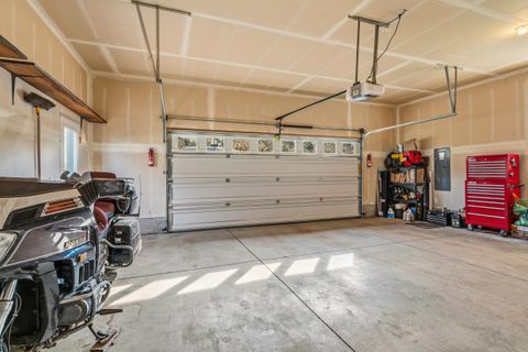 Tiny photo for 12594 McNeil Creek Road, Trail, OR 97541 (MLS # 220214205)