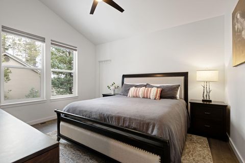 Tiny photo for 57752 Lassen Lane #9, Sunriver, OR 97707 (MLS # 220219571)