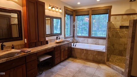 Tiny photo for 54937 Forest Lane, Bend, OR 97707 (MLS # 220224802)