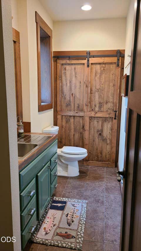 Tiny photo for 54937 Forest Lane, Bend, OR 97707 (MLS # 220224802)
