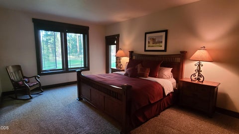 Tiny photo for 54937 Forest Lane, Bend, OR 97707 (MLS # 220224802)