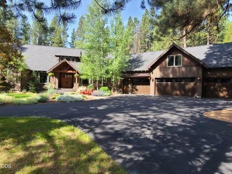 Tiny photo for 54937 Forest Lane, Bend, OR 97707 (MLS # 220224802)