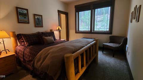 Tiny photo for 54937 Forest Lane, Bend, OR 97707 (MLS # 220224802)