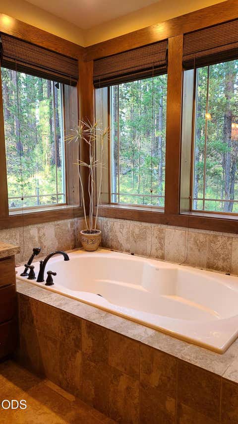 Tiny photo for 54937 Forest Lane, Bend, OR 97707 (MLS # 220224802)